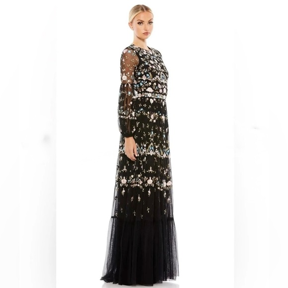 NWT Mac Duggal Embroidered Floral Long Sleeve Gown in Black Size 28 - Picture 2 of 4